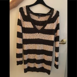 Very cute & comfy Charlotte Russe sweater!